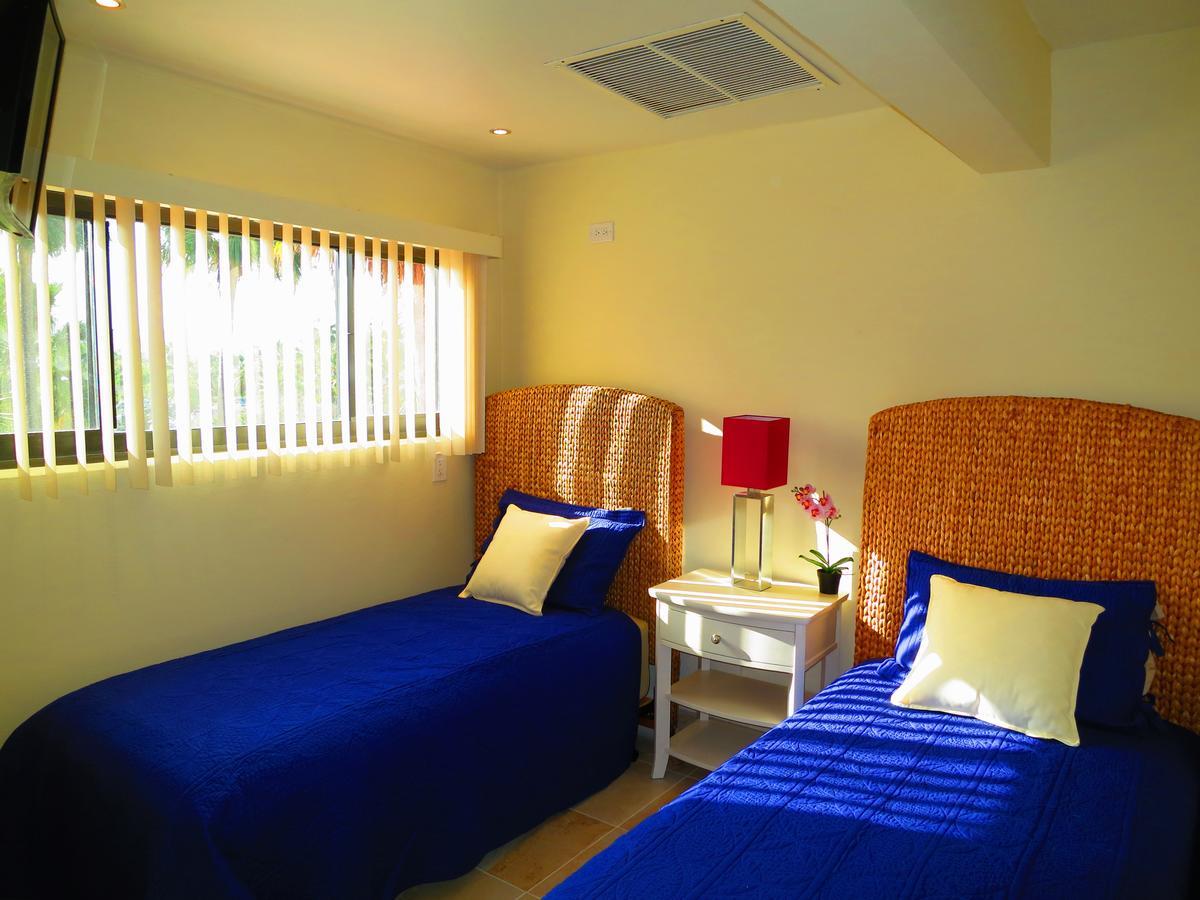 2Br Luxury Beachfront Duplex Villa On Sapphire Beach III East End  Exterior photo